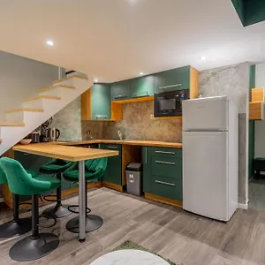 Full Equipment Designed In The Heart Of For 4 People Apartament Budapeszt